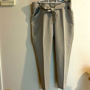 Women’s cropped pants